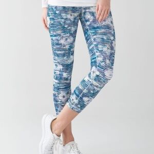 NWOT Lululemon Wunder Under Crop (Hi-Rise)Blurry Belle Multi